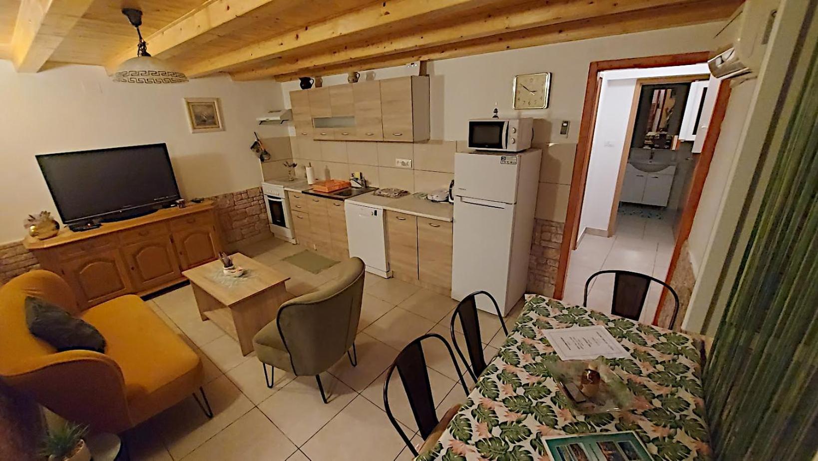 Holiday House Letizia Premantura Luaran gambar