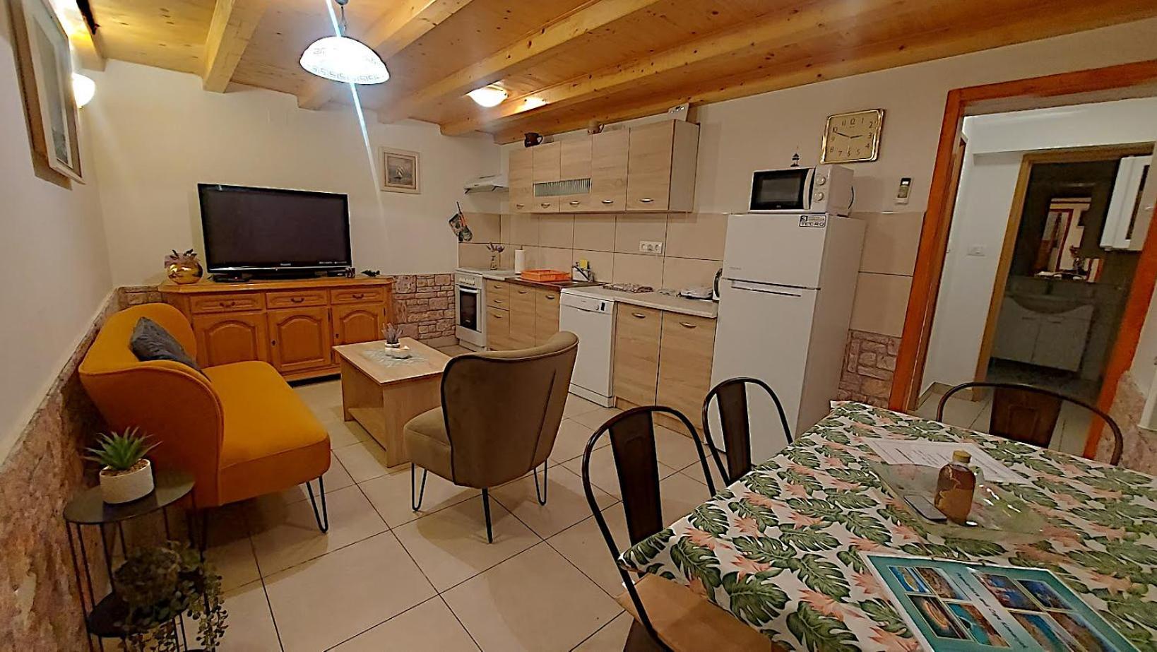 Holiday House Letizia Premantura Luaran gambar